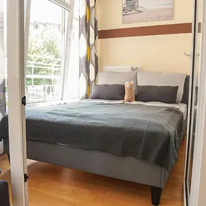 Fullhouse - - G26 - Nespresso - Smarttv Apartment